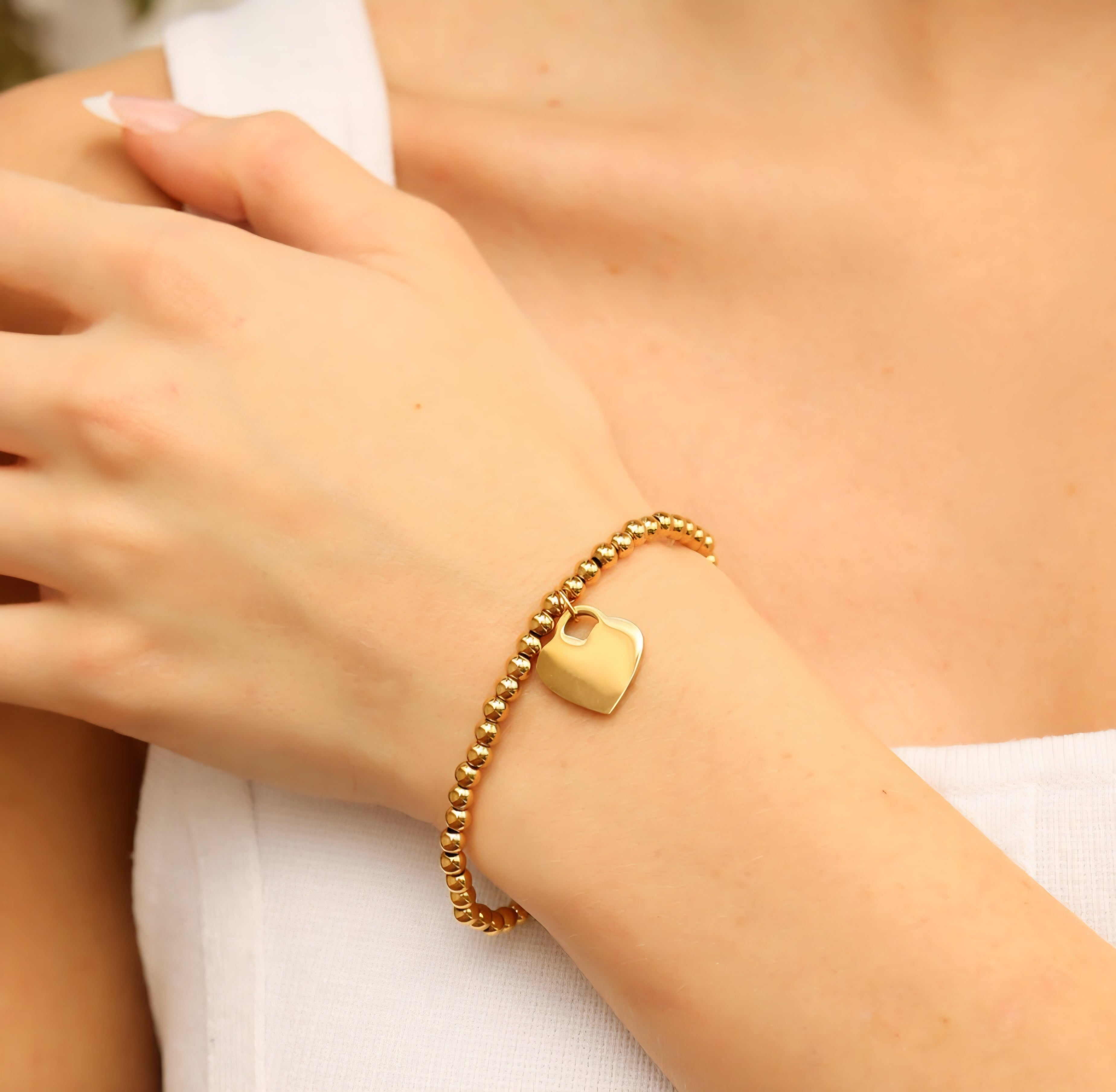 18K Gold PVD Stainless Steel Beaded Heart Stretch Bracelet. (Engraved)