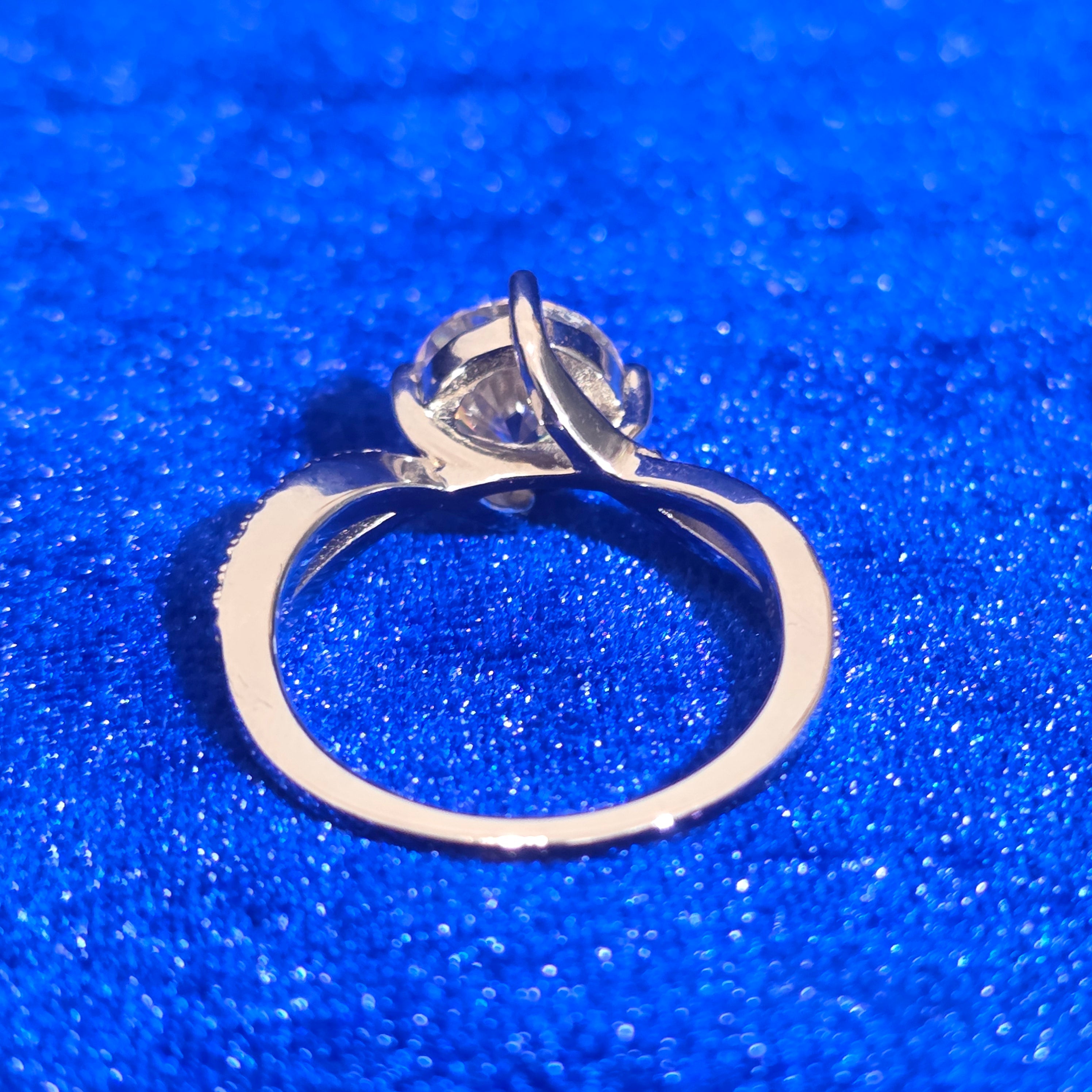925 Silver Moissanite Round Twisted Ring