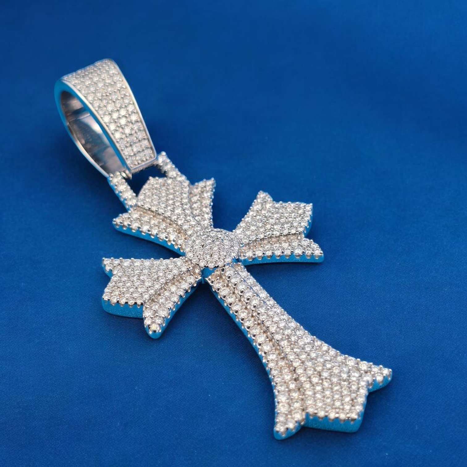 925 Silver Moissanite Cross Fine Pendant 5.78 CTW
