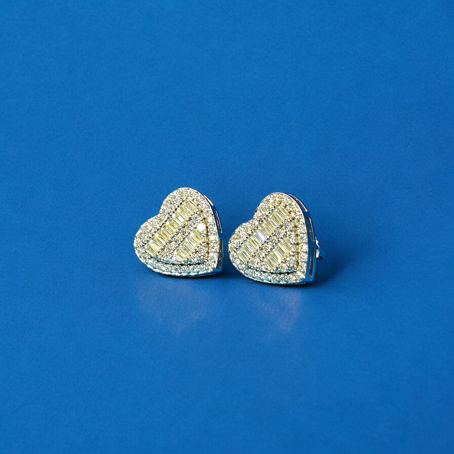 925 Silver Moissanite Heart Earrings 0.91 CTW