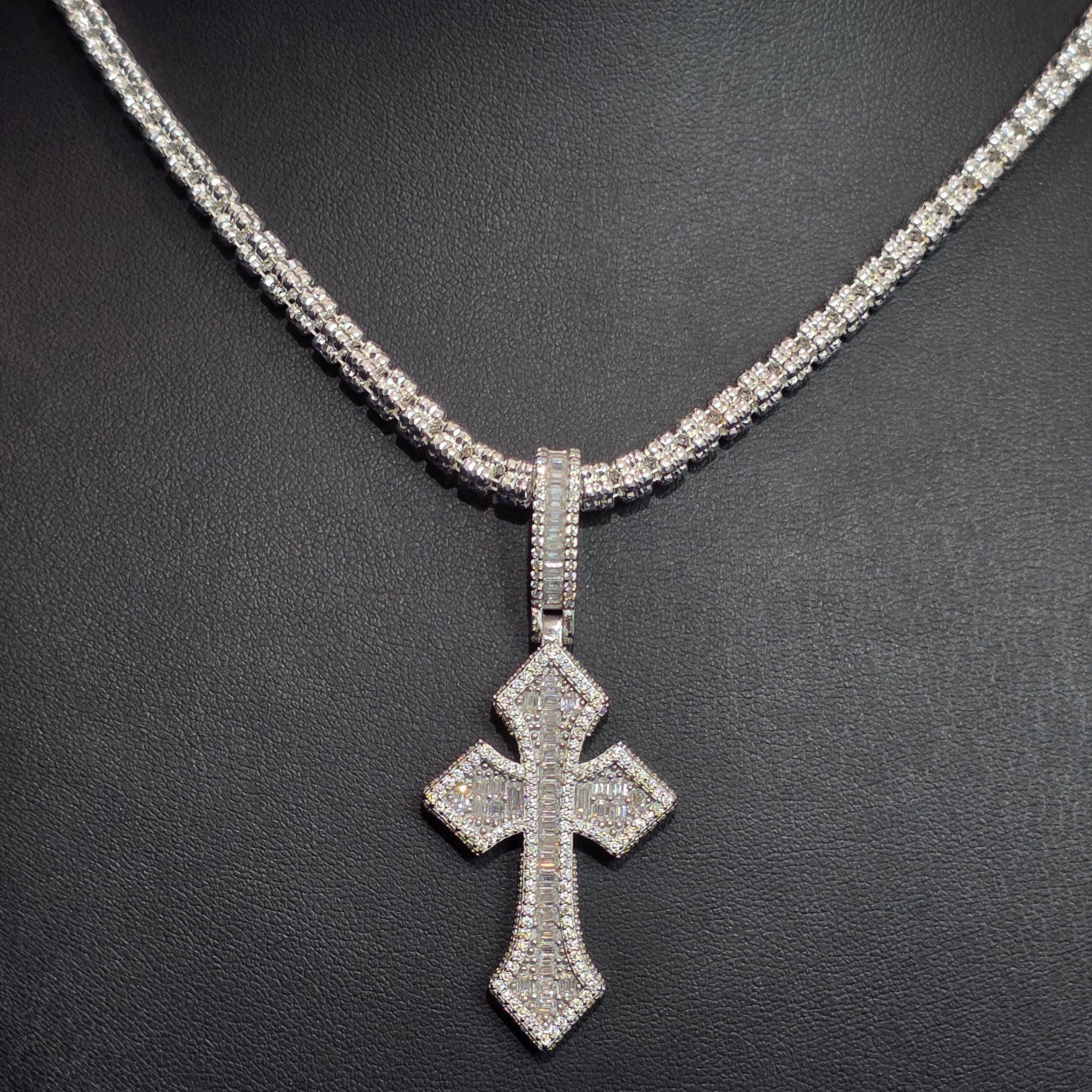 Silver Moissanite Cross Pendant with Chain Combo
