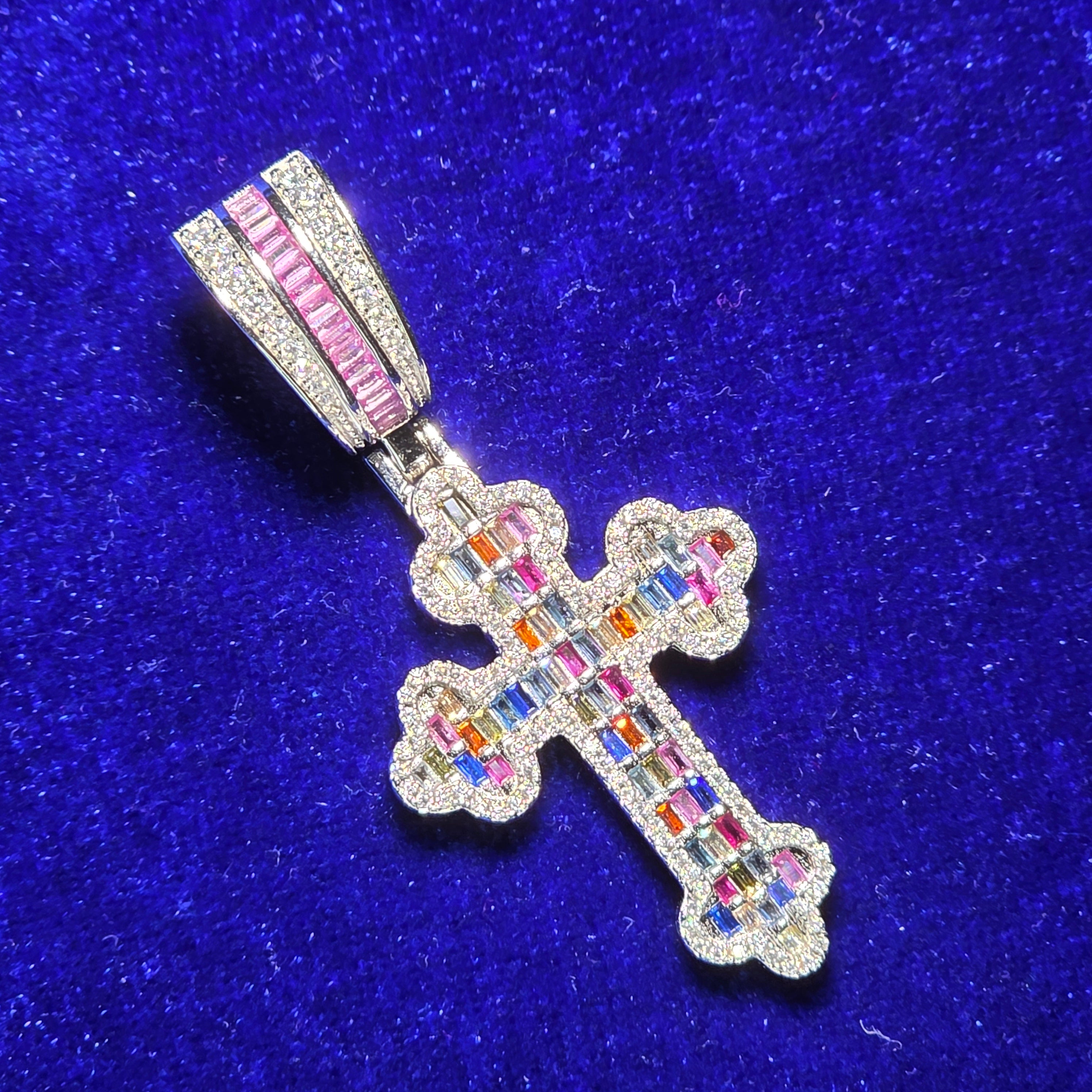 925 Silver Moissanite Gemstone Cross Pendent.