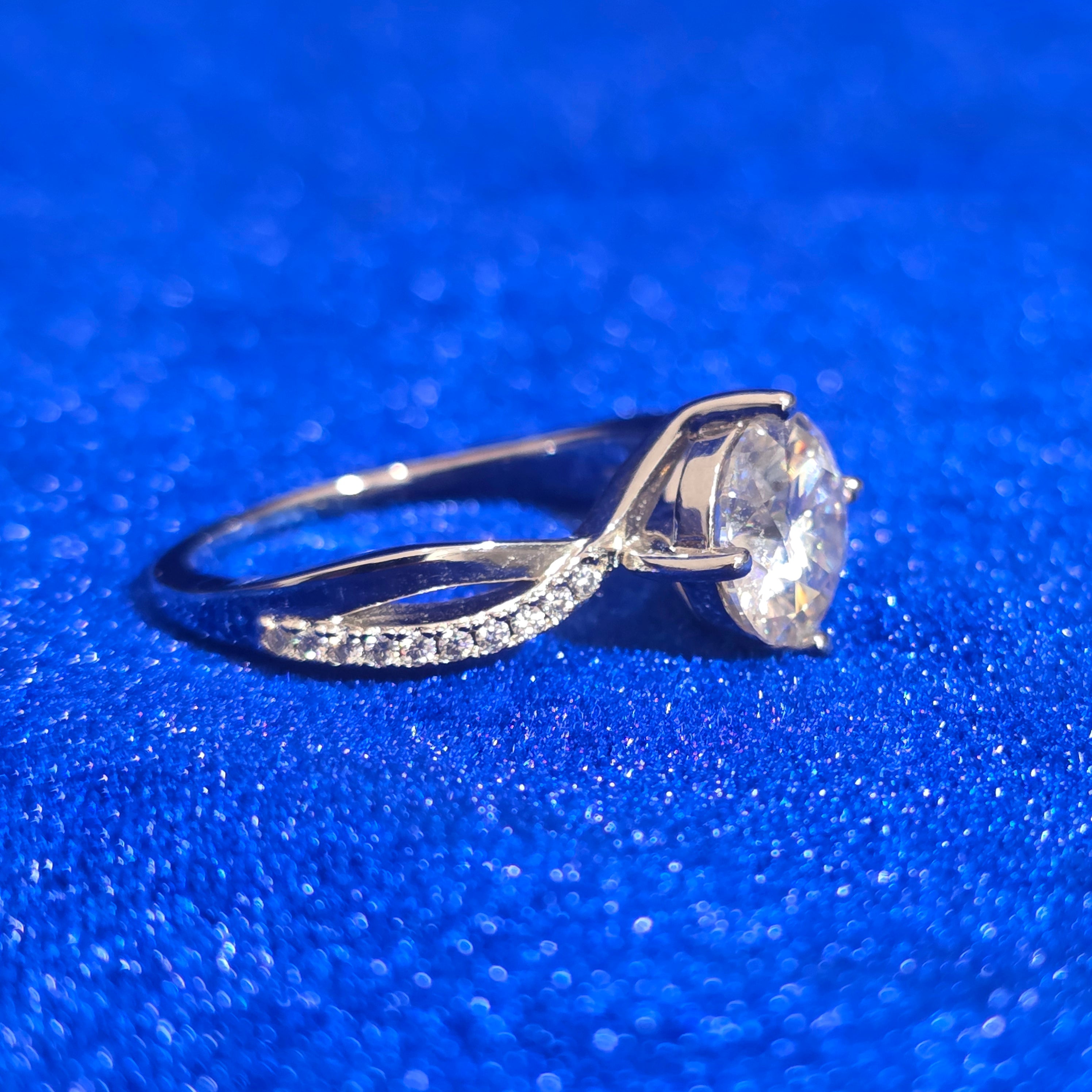 925 Silver Moissanite Round Twisted Ring